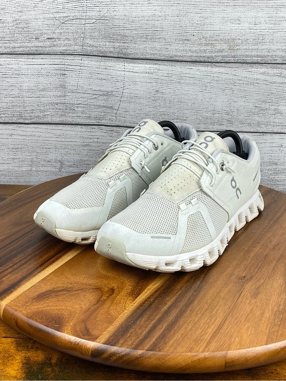 ON Running Cloud 5 White Slip On Lifestyle Shoes Women’s Sneaker Size 11
